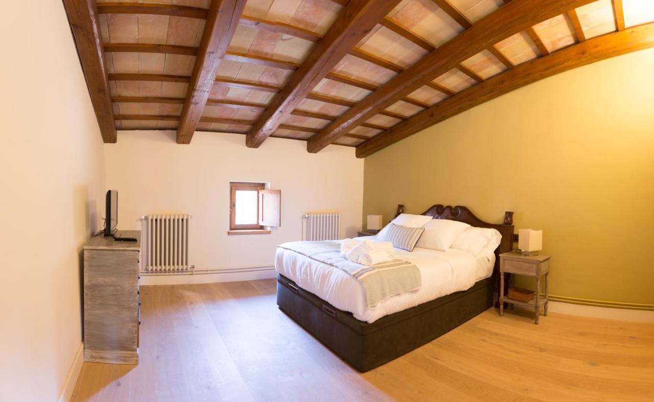 Casa Rural Masia Les Apieres El Pla de Manlleu 외부 사진
